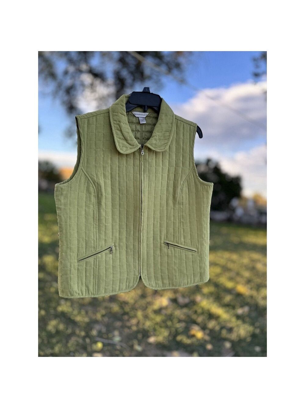 Christopher & Banks Large Sage Green Soft Quilted Vest Front Zip & Zip Pockets